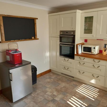 Pet Friendly Beautiful Detached Cottage Close To Spurn Point, Easington And Withersea Kingston upon Hull Exterior foto